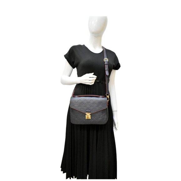 Louis Vuitton Metis Pochette Empreinte Leather Crossbody Bag Navy Blue - Picture 2 of 15